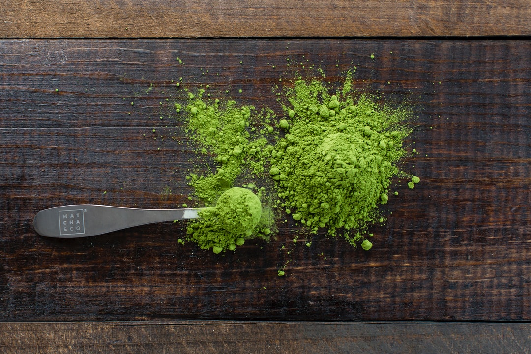 The Differences Between Sencha Powder and Matcha Powder